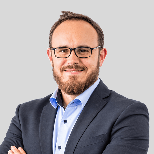 Dr. Claudius Riek